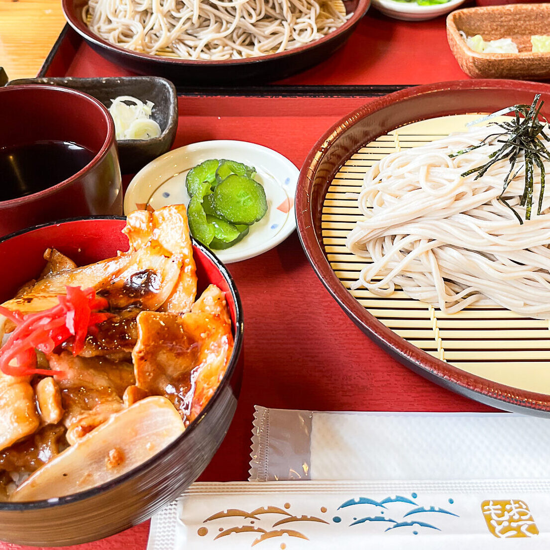 そば・豚丼.jpg