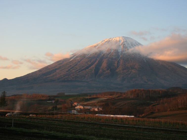 羊蹄山_夕暮れ2.JPG